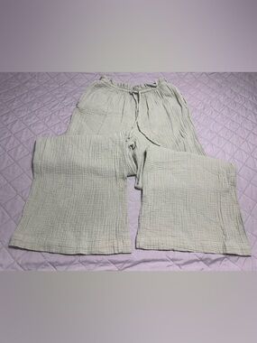 Universal Thread Light Sage Wide-Leg Gauze Pants